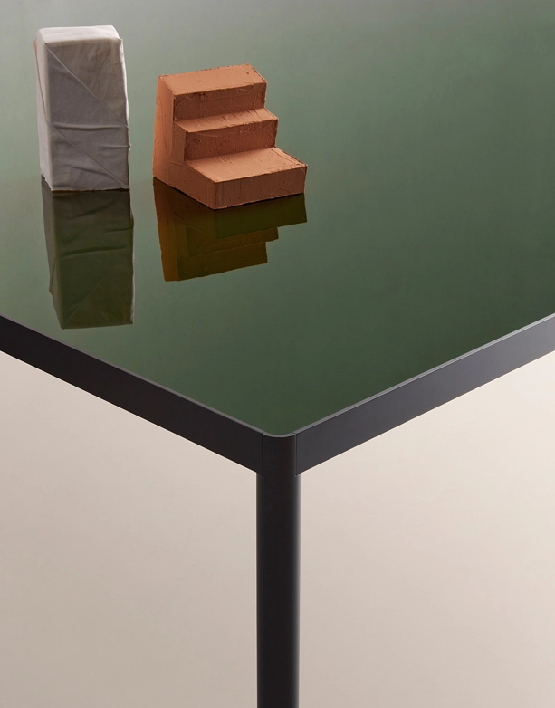 Offset desk